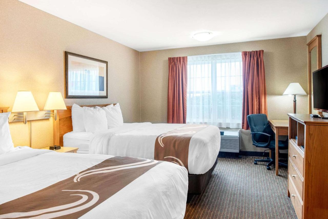 Quality Inn & Suites Cornwall Exterior photo